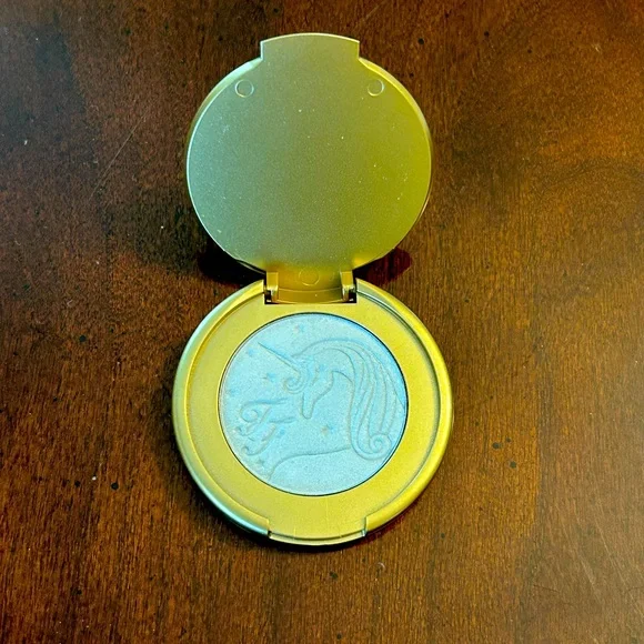 Too Faced Unicorn Survival Kit - Picture 5 of 8